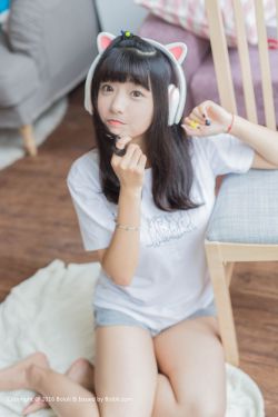 吕红今天刚进门就听见